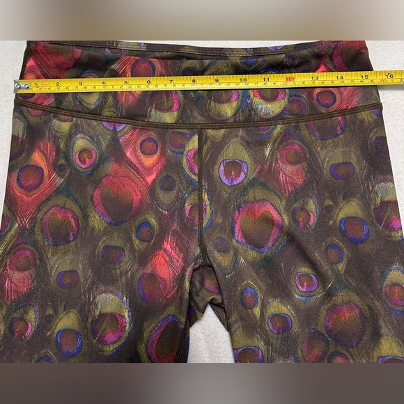 Fabletics Powerhold Leggings Peacock print.
Size: Medium - Picture 5 of 8
